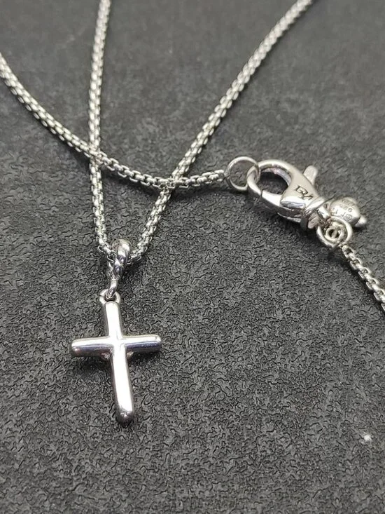 David Yurman 925 Silver & Gold Pave Diamond Cross Necklace with Original Pouch - Picture 4 of 5